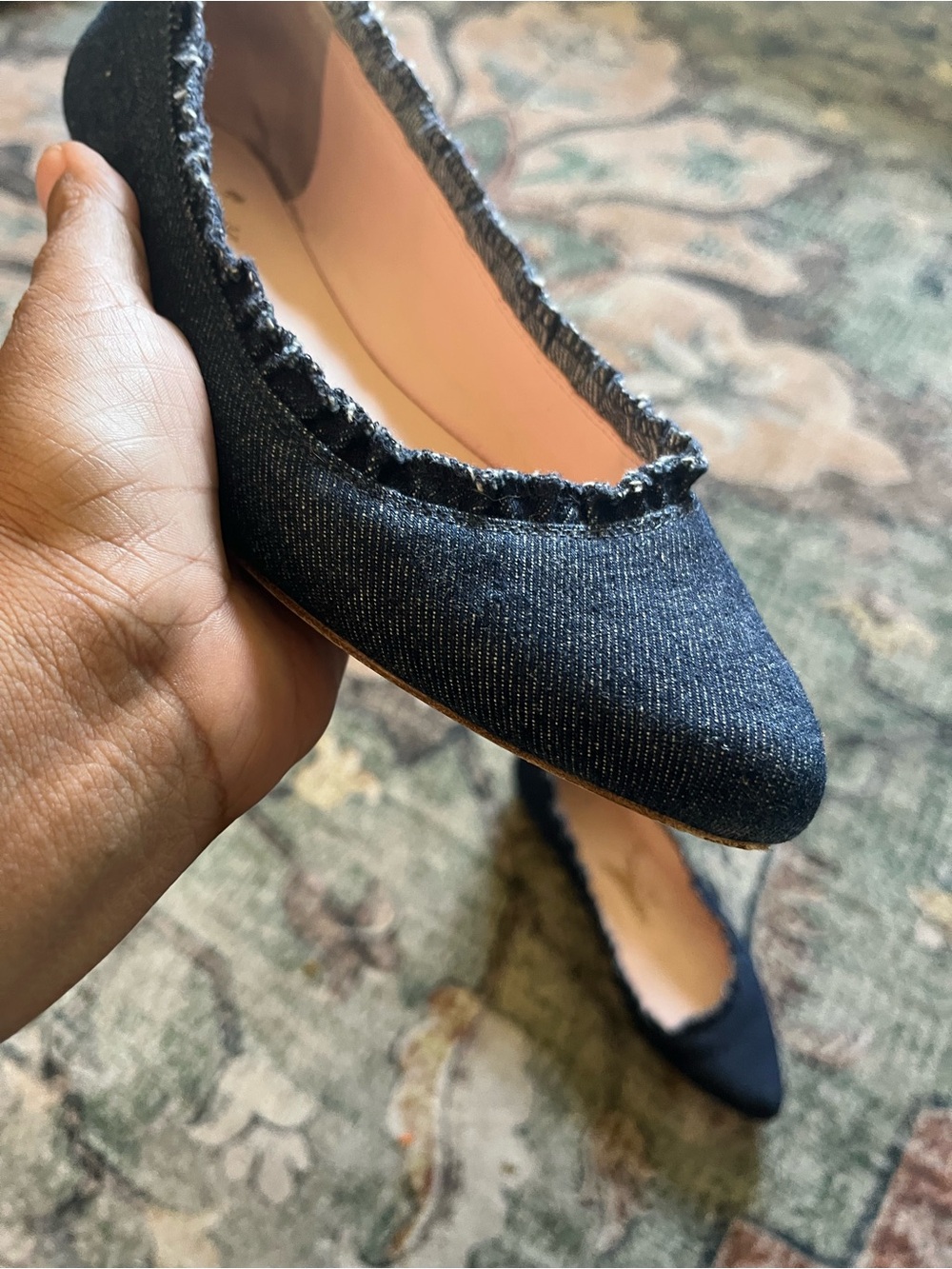 Kate Spade ♠️ Navy Ruffle Denim Pointed-Toe Ballet Flats Size 7
Retail: $195.00